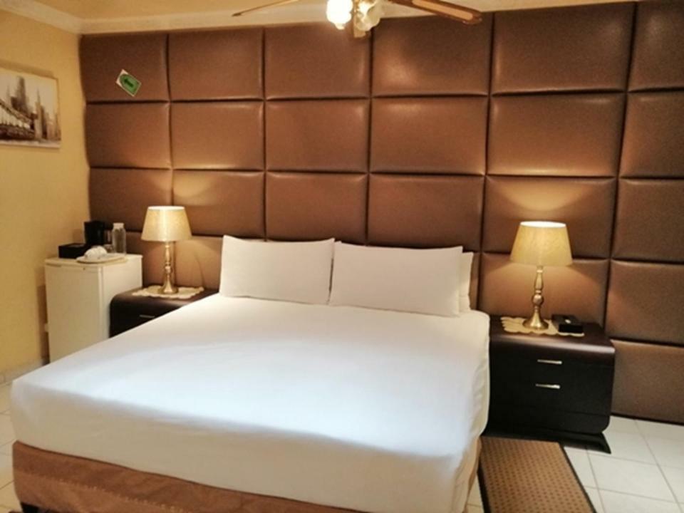 Lenasia Guest Lodge 외부 사진